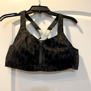 Victoria’s Secret size 38C, never worn